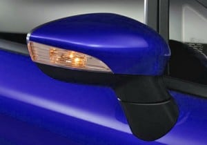 ford-fiesta-hatchback-turn-indicator-outside-rear-view-mirror-093