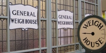 SQL vs NoSQL: Weighing the advantages