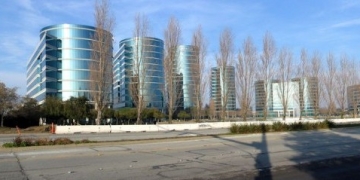 Oracle Exec and CTO Larry Ellison Gives a Flavour of Oracle’s Cloud and Database Ambitions at Last Week’s OpenWorld