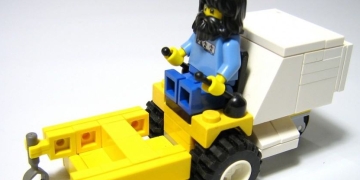 iRobot & Astronomers in a Tiff Over Robotic Lawn Mowers. No, Really.