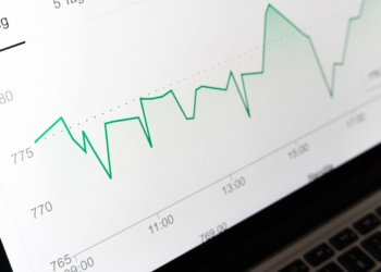 How to choose the right data stack for your business