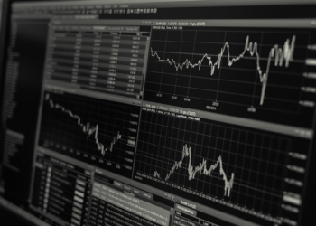 Is AI Disrupting or Enhancing the Asset Management Industry?