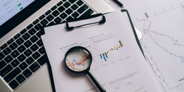 Analytics and intelligence: Understand the present, foresee the future