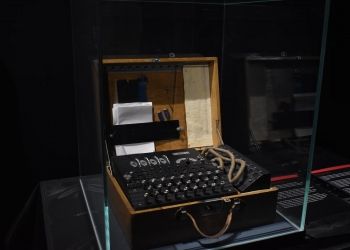 Microcomputers: The miniature wonders of modern technology Microcomputers: The miniature wonders of modern technology