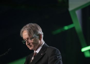 Godfather of AI leaves Google to talk about dangers of AI