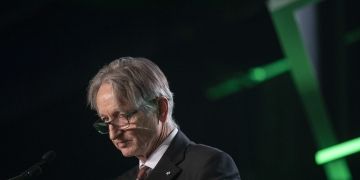 Godfather of AI leaves Google to talk about dangers of AI