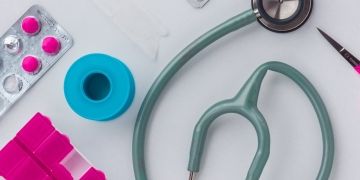 How is artificial intelligence in surgery and healthcare changing our lives?