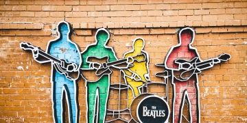 Paul McCartney brings John Lennon back in a new song with the help of AI