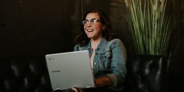 Explore Jasper AI, a writing tool that makes creators’ lives easier