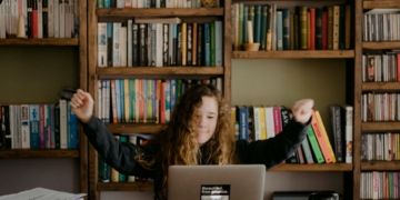 7 unconventional ways to use AI chatbots for homework help