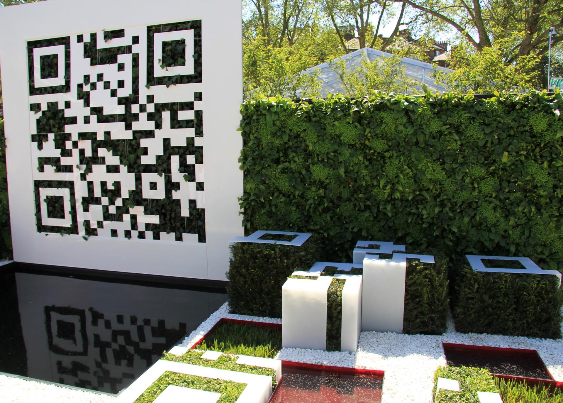 Creating QR codes: A modern approach to information sharing