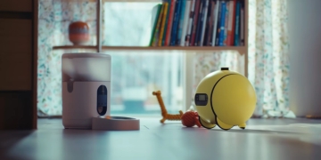 Samsung Ballie robot reimagined as a projector!