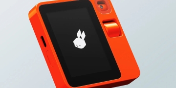 Exploring the features of the Rabbit R1 that sold out on day one