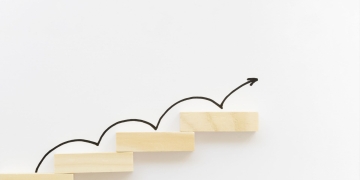 Artificial intelligence as a career advisor: Navigating job markets and personal growth for students