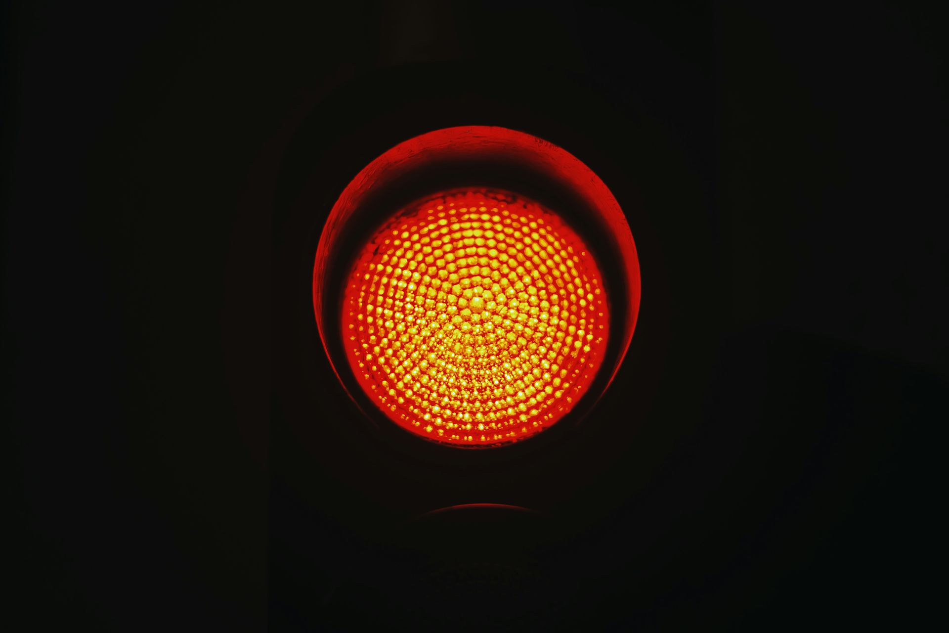 https://unsplash.com/photos/traffic-light-in-red-IqB5MPcQp6k