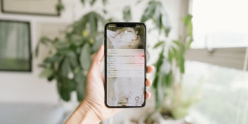 How to retrieve notifications on iPhone?