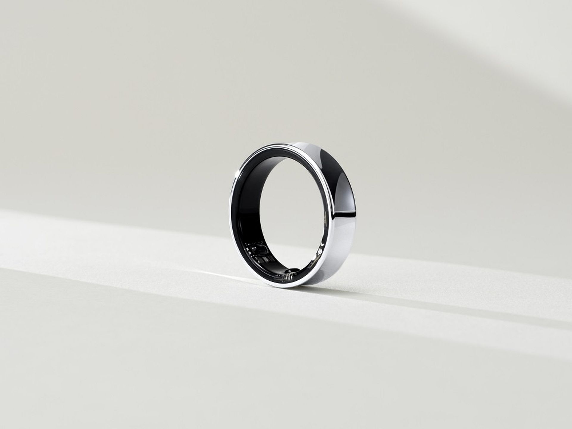 What are the Samsung Galaxy Ring features? Advanced sensors, vitality score, and seamless integration await. Join the wellness revolution!