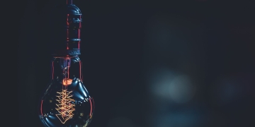 Victoria power outages leave citizens in the dark