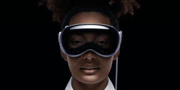 What does Apple Vision Pro do: Comprehensive overview