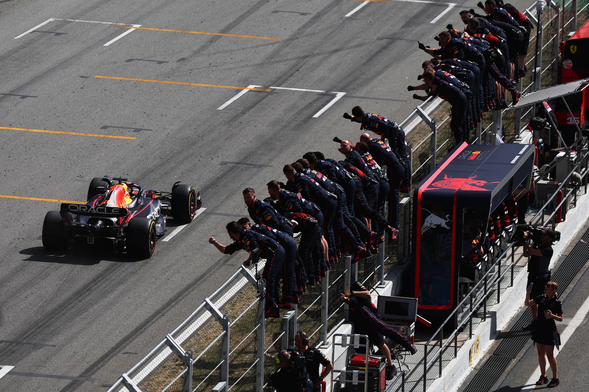 Controversy ensues as purported private exchanges spark questions in the F1 world, esspecially for Red Bull