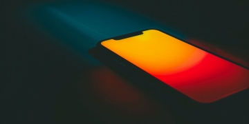 Download your new iOS 18 wallpaper or DIY with AI