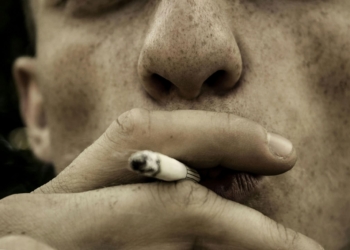 AI and smoking cessation: Pursuing solutions to quit cigarettes