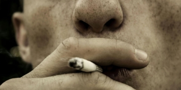 AI and smoking cessation: Pursuing solutions to quit cigarettes