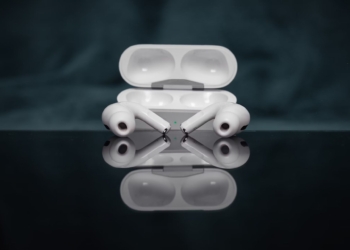 Class action lawsuit filed against Apple over AirPods Pro issues