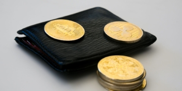 Differences between crypto wallets and e-wallets