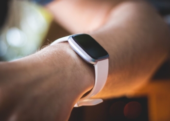 Fitbit’s new sleep journal feature to offer personalized insights