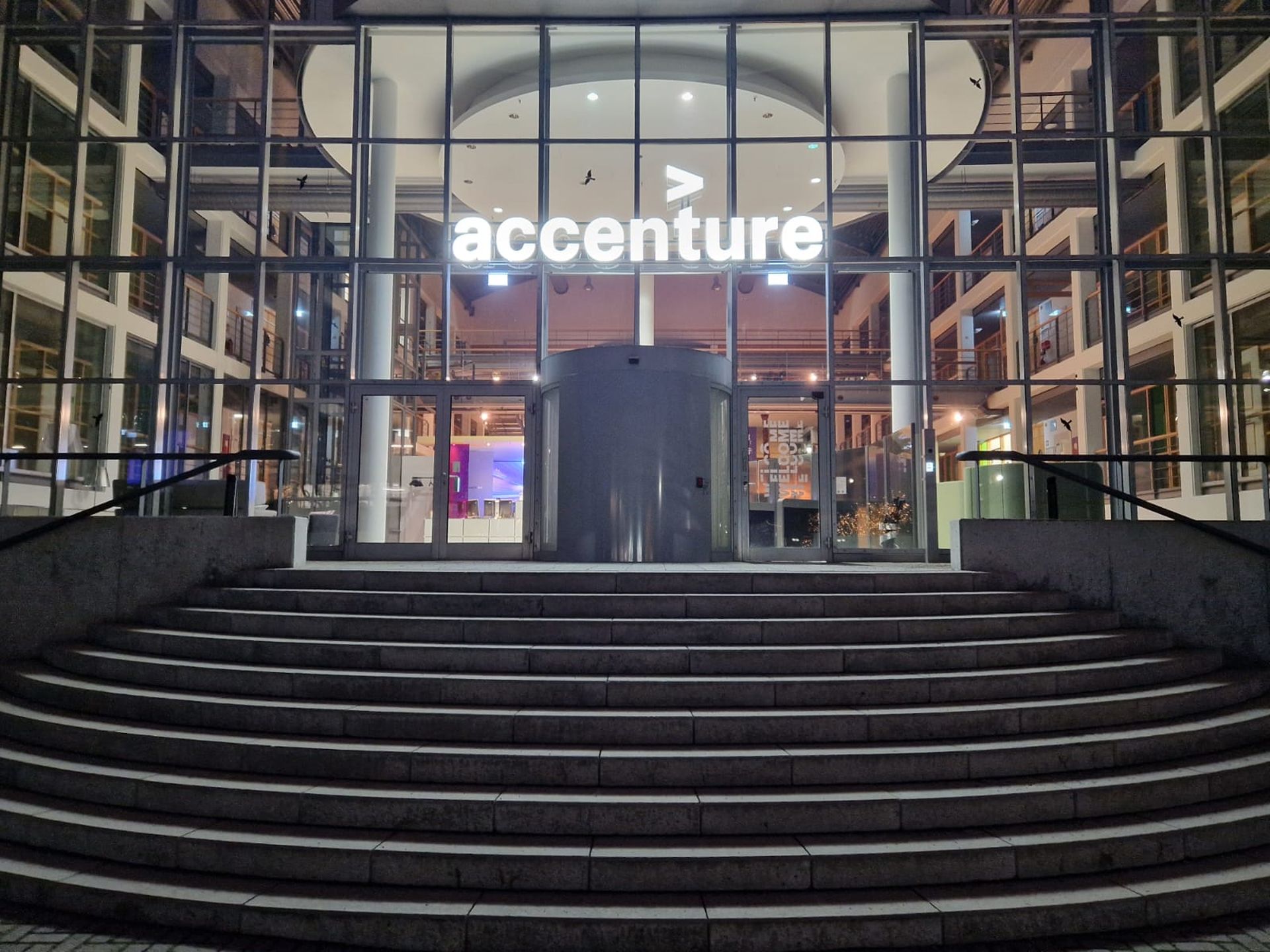 Accenture choque les marchés pour une bonne raison : les actions grimpent de 7 %