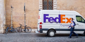 Investors cheer 10% FedEx stock surge after bold freight move