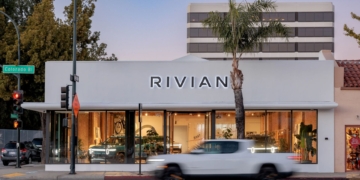 Rivian stock climbs on new analyst praise: Is now the time to buy?