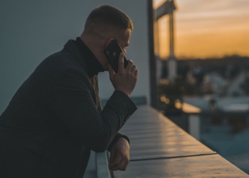 Talk to ChatGPT without the internet: Your new hotline buddy