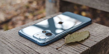 iPhone 17 Pro leak unveils surprising metalens and slim bezels