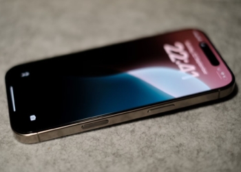 9 security flaws fixed in iOS 18.3: Should you trust Apple Intelligence now?