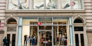 How Lululemon pulled off a 6.9% jump after holiday?
