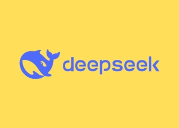 How to setup DeepSeek-R1 easily for free (online and local)?