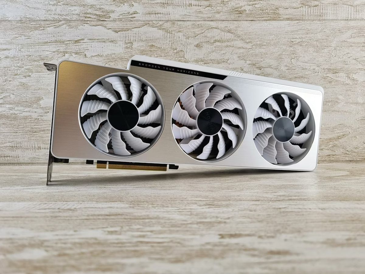 RTX 5090 durchgesickert: Die GPU, die Größen- und Leistungsrekorde bricht