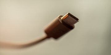 This USB-C hack might leave your iPhone exposed