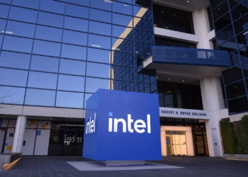 Intel delays AI GPU, stock reacts: Is it falling further behind Nvidia?