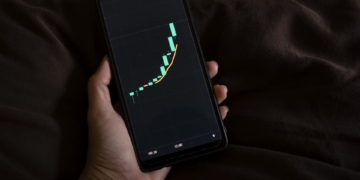 VerifyMe stock surges 62%: How a cash boost and share buybacks turned heads