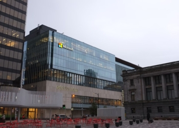 Google and Salesforce just signed a huge .5 billion AI deal