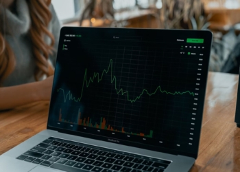 What is PnL in crypto trading? Understanding profit and loss to improve your trading strategy