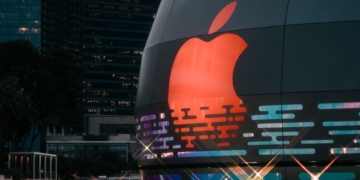 Trump blasts Apple: “DEI is a hoax, get rid of it!”