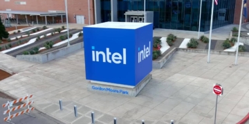 Intel says: Back to the office, four days a week