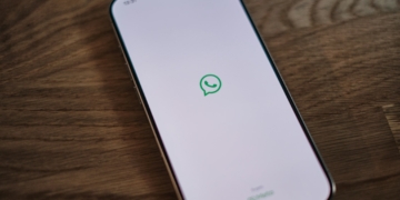 Tired of scrolling for that one link? WhatsApp just fixed it