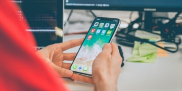 The most annoying part of using public Wi-Fi Apple aims to solve it