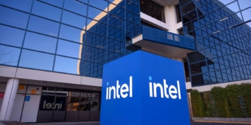 Intel’s second-gen car chip packs serious AI power