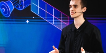 Work smarter: How AI is becoming an essential assistant